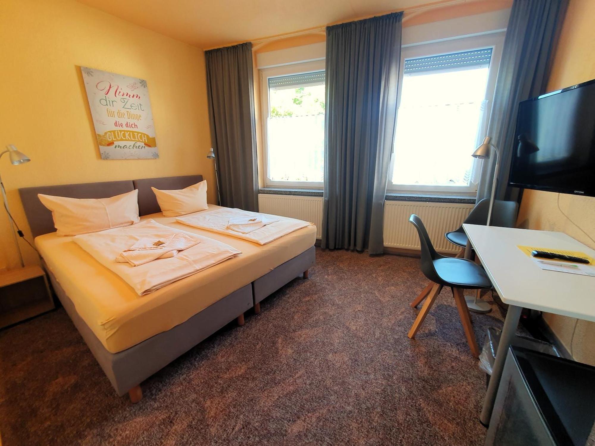Hotel-Pension Gruene Linde Delitzsch Kültér fotó