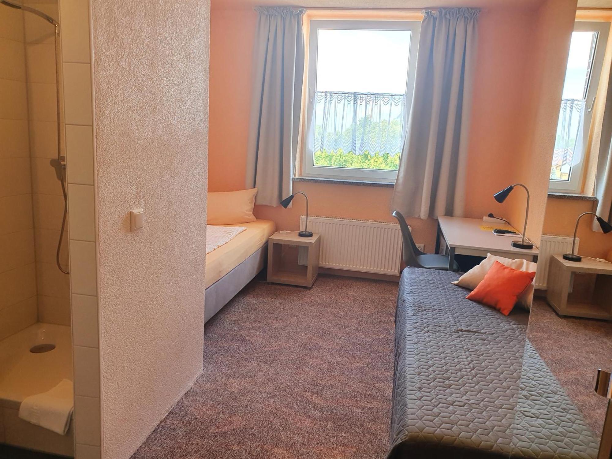 Hotel-Pension Gruene Linde Delitzsch Szoba fotó