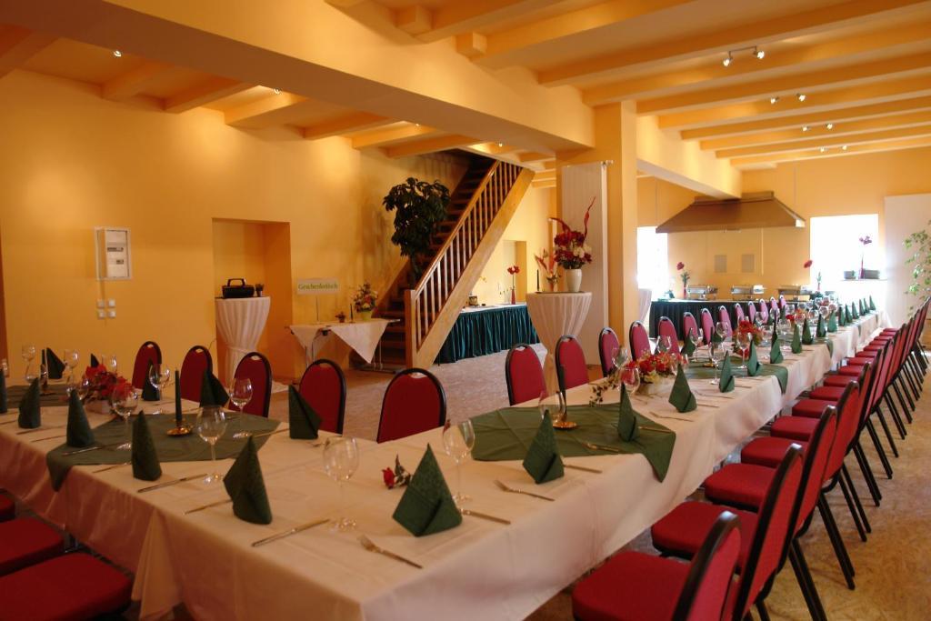 Hotel-Pension Gruene Linde Delitzsch Kültér fotó
